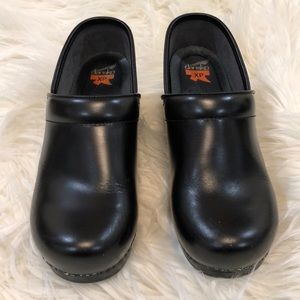 Dansko XP black clogs, size 41/11, never worn.